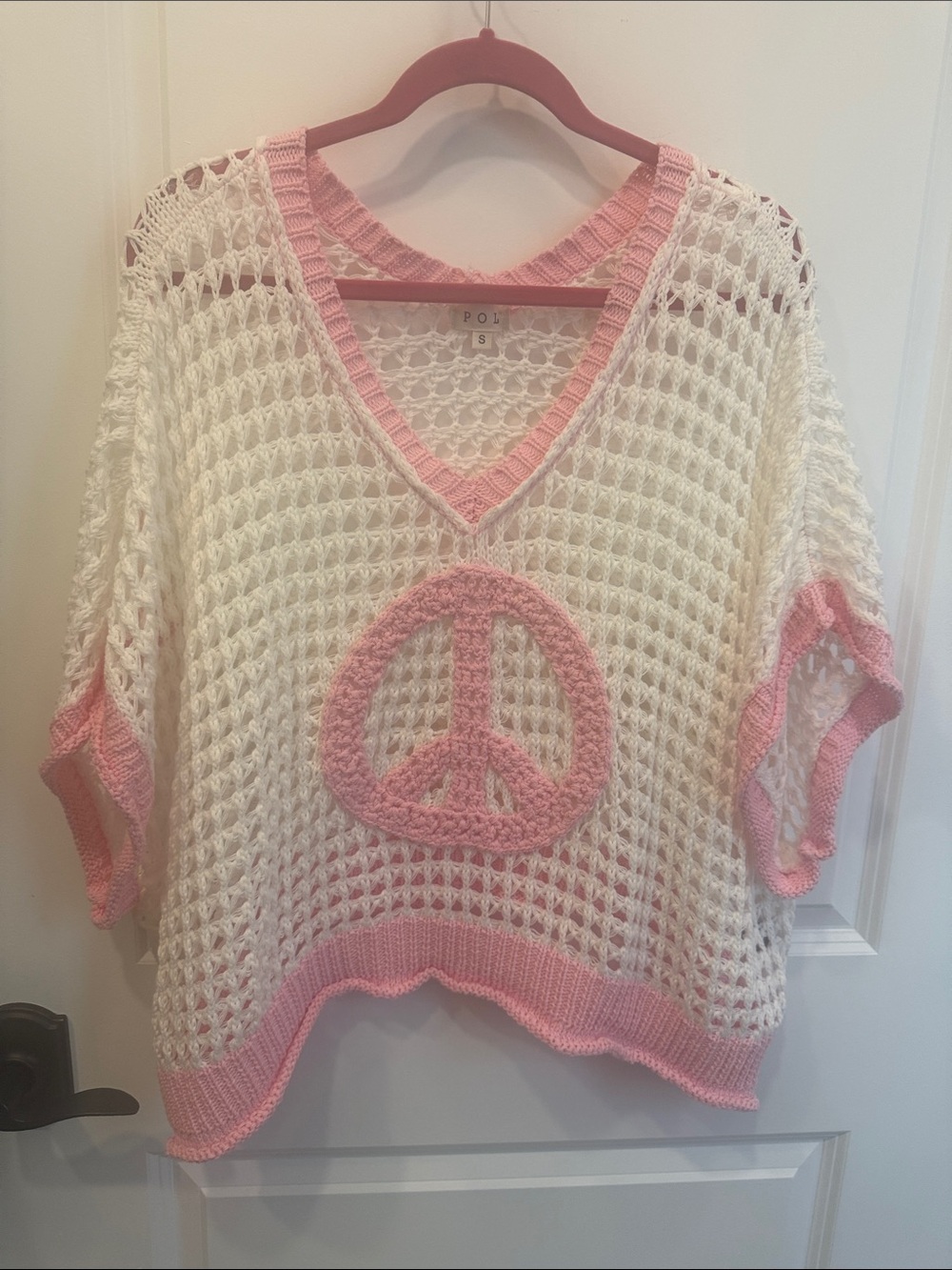 POL Open-Knit V-Neck Sweater with Pink Peace Sign